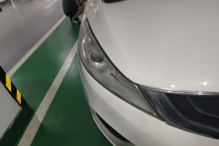 Used Geely Auto Emgrand GS 2016 Elegant Edition 1.3T Automatic LingShang Model Right Front Headlight