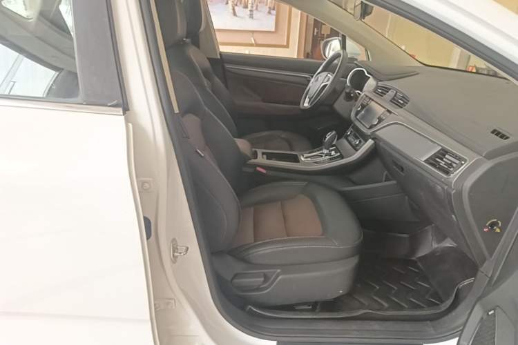 Used Geely Auto Emgrand GS 2016 Elegant Edition 1.3T Automatic ZhenShang Model Right Front Seat