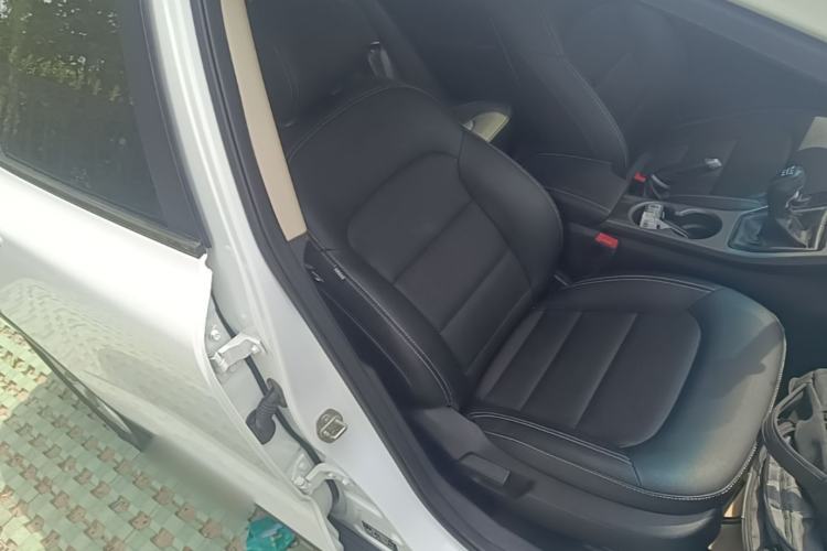Used Geely Auto Emgrand GS 2016 Elegant Edition 1.8L Manual LingShang Model Right Front Seat