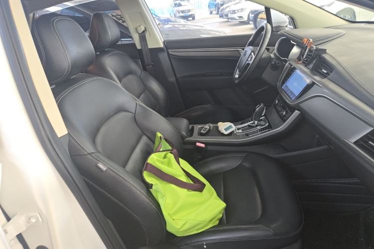 Used Geely Auto Emgrand GS 2016 Elegant Edition 1.3T Automatic LingShang Model Right Front Seat