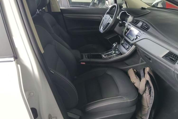 Used Geely Auto Emgrand GS 2016 Sport Edition 1.3T Automatic LingShang Model Right Front Seat
