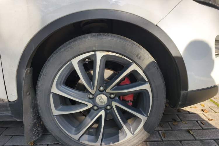 Used Geely Auto Emgrand GS 2016 Sport Edition 1.3T Automatic ZhenShang Model Right Front Wheel Hub