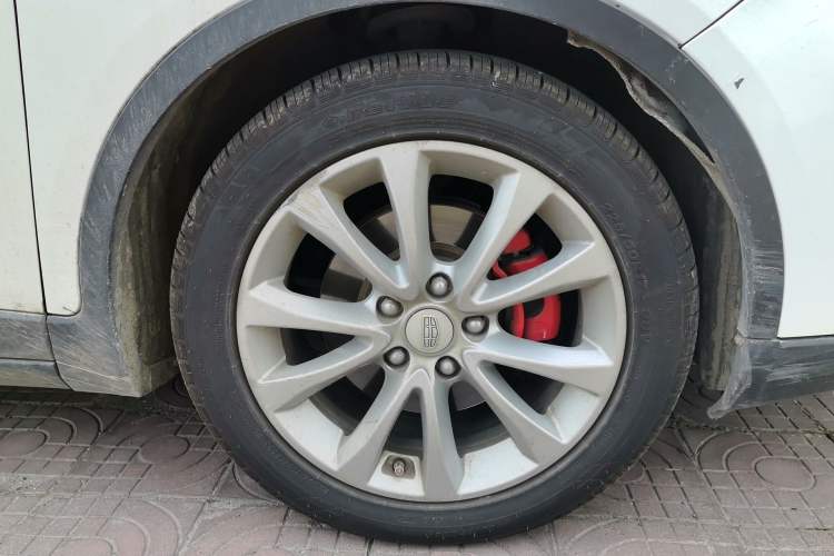 Used Geely Auto Emgrand GS 2016 Sport Edition 1.3T Manual LingShang Model Right Front Wheel Hub
