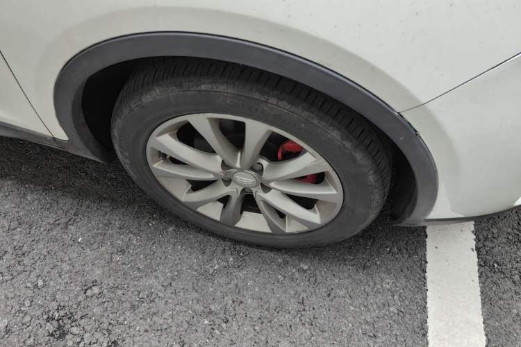 Used Geely Auto Emgrand GS 2016 Sport Edition 1.3T Manual LingShang Model Right Front Wheel Hub