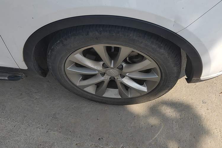 Used Geely Auto Emgrand GS 2016 Elegant Edition 1.8L Manual LingShang Model Right Front Wheel Hub