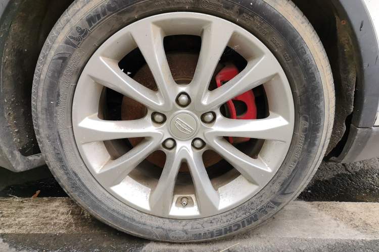 Used Geely Auto Emgrand GS 2016 Sports Edition 1.8L Manual LingShang Model Right Front Wheel Hub