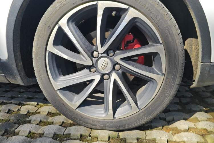 Used Geely Auto Emgrand GS 2016 Sport Edition 1.3T Automatic ZhenShang Model Right Front Wheel Hub