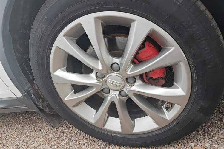 Used Geely Auto Emgrand GS 2016 Sport Edition 1.3T Automatic LingShang Model Right Front Wheel Hub