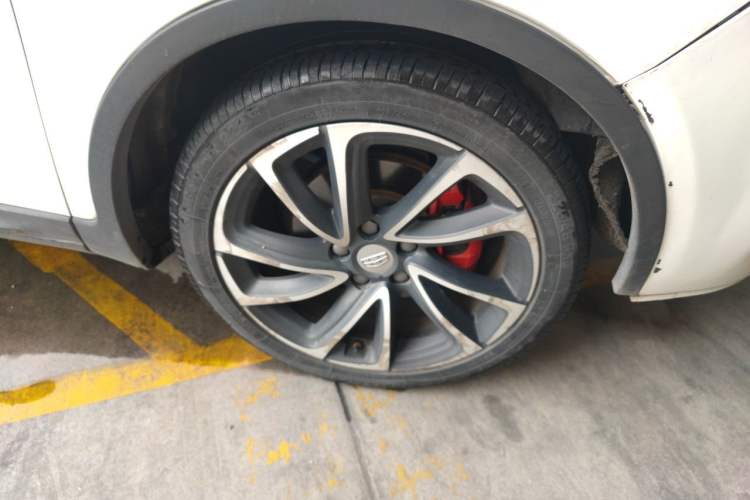 Used Geely Auto Emgrand GS 2016 Elegant Edition 1.3T Automatic ZhenShang Model Right Front Wheel Hub