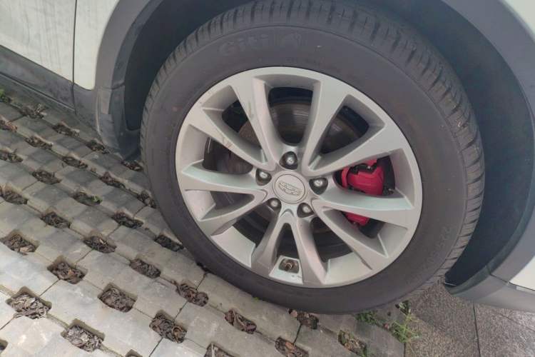 Used Geely Auto Emgrand GS 2016 Sport Edition 1.3T Automatic LingShang Model Right Front Wheel Hub
