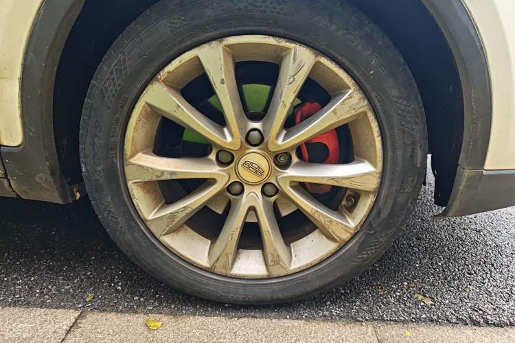 Used Geely Auto Emgrand GS 2016 Sport Edition 1.3T Automatic LingShang Model Right Front Wheel Hub