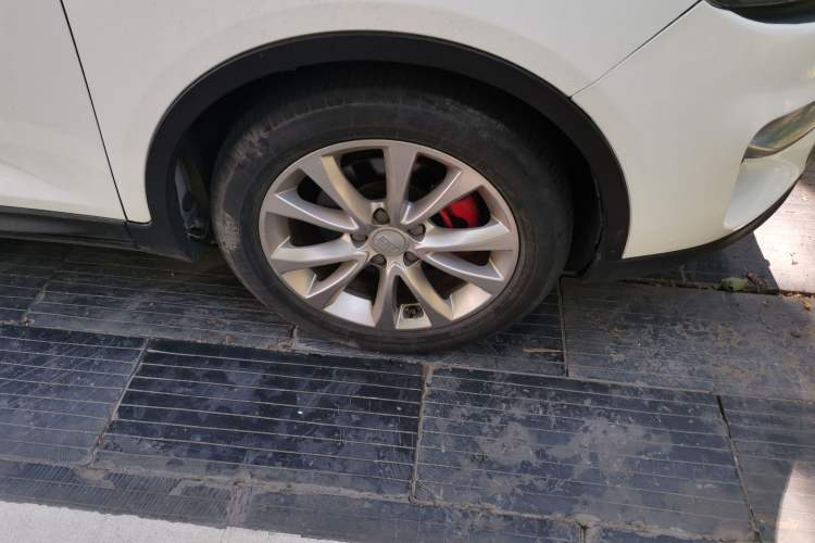 Used Geely Auto Emgrand GS 2016 Sport Edition 1.3T Manual LingShang Model Right Front Wheel Hub