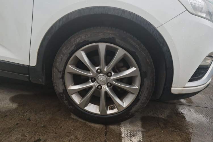 Used Geely Auto Emgrand GS 2016 Elegant Edition 1.8L Manual LingShang Model Right Front Wheel Hub