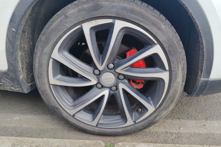 Used Geely Auto Emgrand GS 2016 Sport Edition 1.3T Automatic ZhenShang Model Right Front Wheel Hub