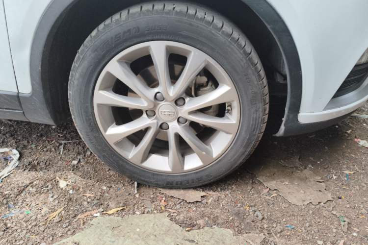 Used Geely Auto Emgrand GS 2016 Sport Edition 1.8L Automatic LingShang Model Right Front Wheel Hub