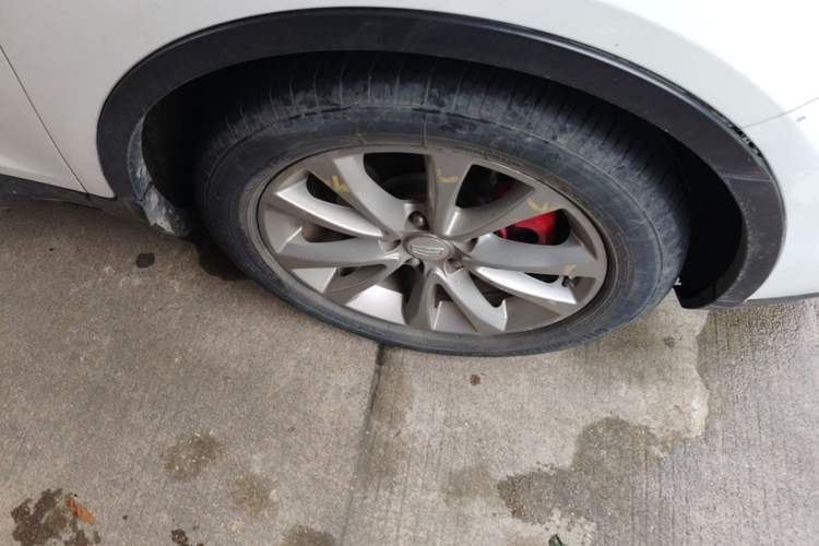 Used Geely Auto Emgrand GS 2016 Sport Edition 1.8L Automatic LingShang Model Right Front Wheel Hub