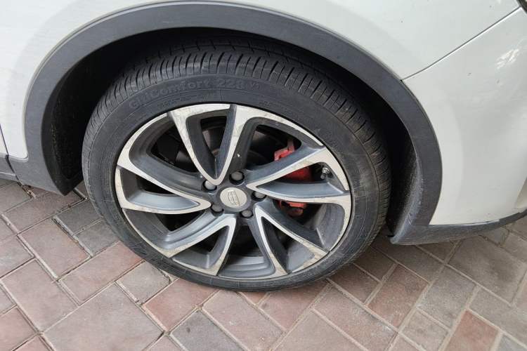 Used Geely Auto Emgrand GS 2016 Sport Edition 1.3T Automatic ZhenShang Model Right Front Wheel Hub