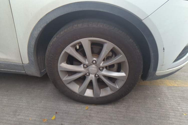 Used Geely Auto Emgrand GS 2016 Sport Edition 1.8L Automatic LingShang Model Right Front Wheel Hub