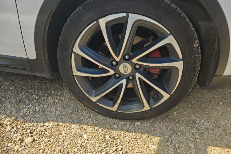 Used Geely Auto Emgrand GS 2016 Sport Edition 1.3T Automatic ZhenShang Model Right Front Wheel Hub