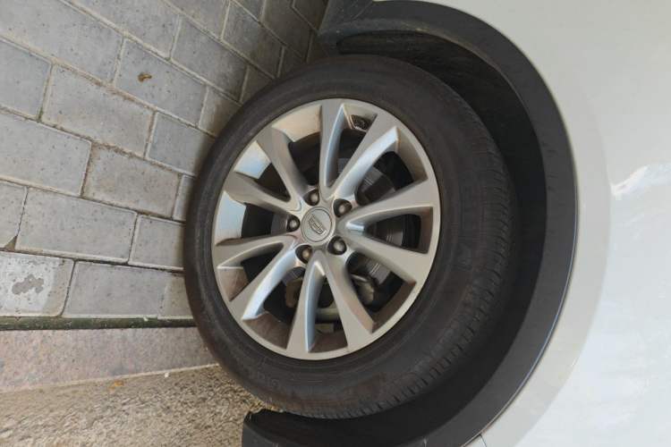 Used Geely Auto Emgrand GS 2016 Elegant Edition 1.3T Automatic LingShang Model Right Front Wheel Hub