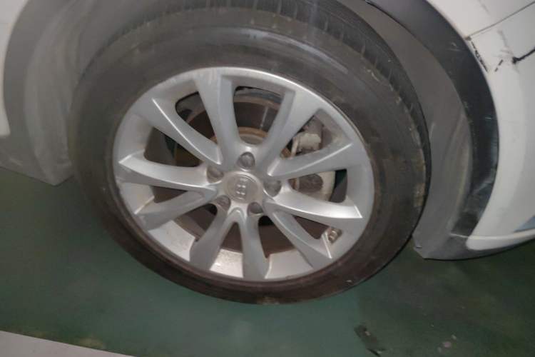 Used Geely Auto Emgrand GS 2016 Elegant Edition 1.8L Automatic LingShang Model Right Front Wheel Hub