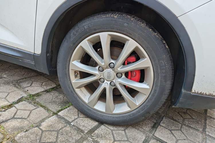 Used Geely Auto Emgrand GS 2016 Sports Edition 1.8L Manual LingShang Model Right Front Wheel Hub