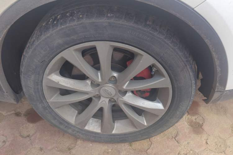 Used Geely Auto Emgrand GS 2016 Sport Edition 1.8L Automatic LingShang Model Right Front Wheel Hub