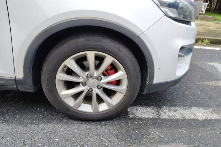 Used Geely Auto Emgrand GS 2016 Sports Edition 1.8L Manual LingShang Model Right Front Wheel Hub