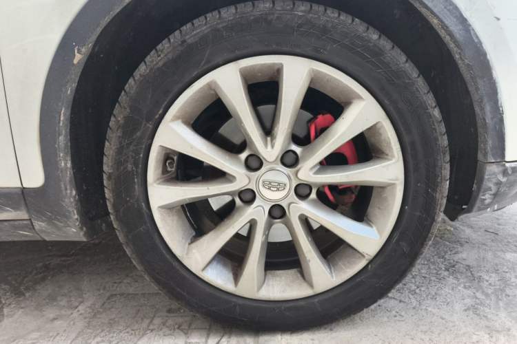 Used Geely Auto Emgrand GS 2016 Sport Edition 1.3T Automatic LingShang Model Right Front Wheel Hub