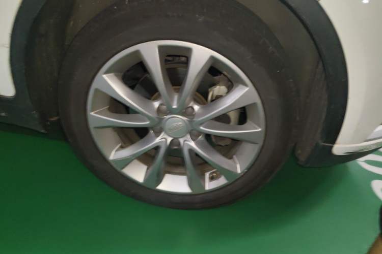 Used Geely Auto Emgrand GS 2016 Elegant Edition 1.3T Automatic LingShang Model Right Front Wheel Hub