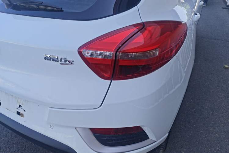 Used Geely Auto Emgrand GS 2016 Elegant Edition 1.3T Automatic ZhenShang Model Right Rear Taillight