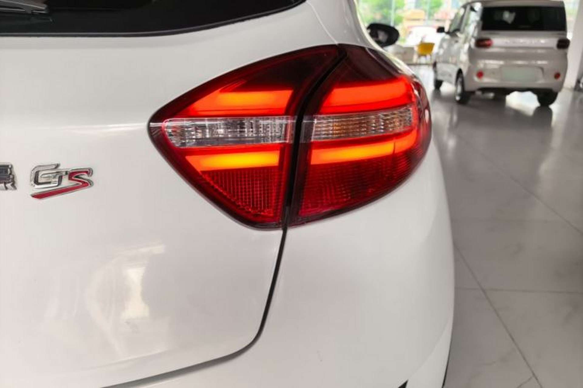 Used Geely Auto Emgrand GS 2016 Sport Edition 1.3T Automatic ZhenShang Model Right Rear Taillight