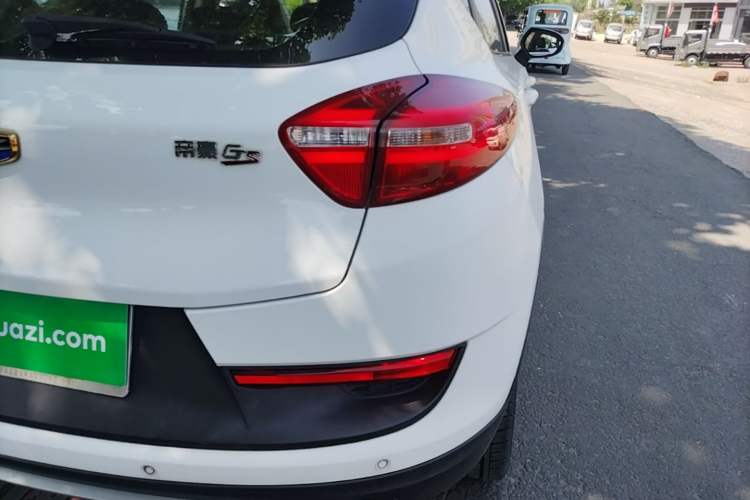 Used Geely Auto Emgrand GS 2016 Sport Edition 1.3T Automatic ZhenShang Model Right Rear Taillight