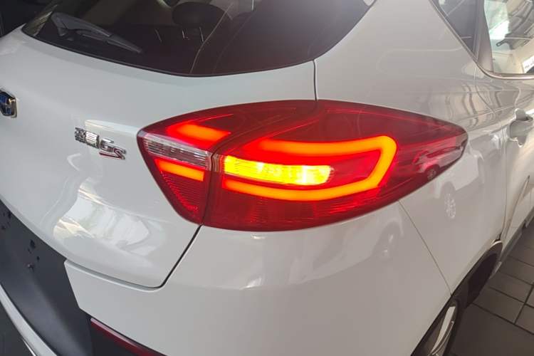 Used Geely Auto Emgrand GS 2016 Sports Edition 1.8L Manual LingShang Model Right Rear Taillight