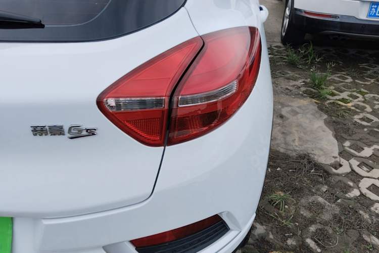 Used Geely Auto Emgrand GS 2016 Elegant Edition 1.3T Manual LingShang Model Right Rear Taillight