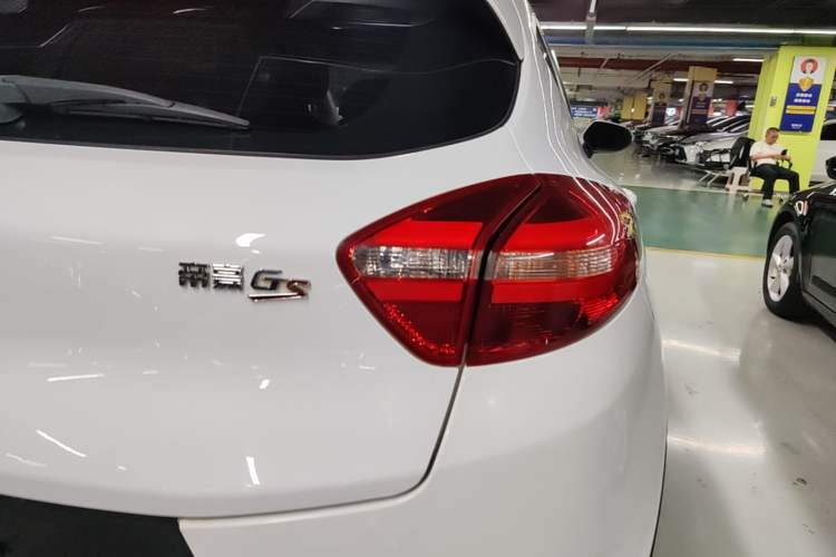 Used Geely Auto Emgrand GS 2016 Sport Edition 1.3T Automatic LingShang Model Right Rear Taillight