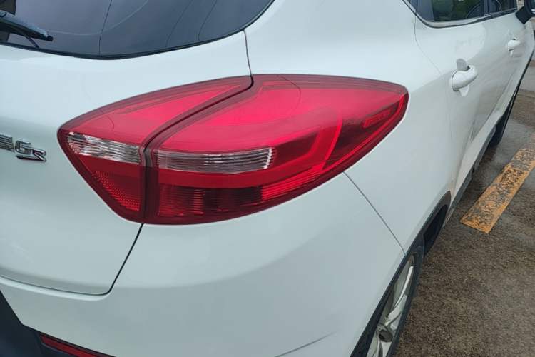 Used Geely Auto Emgrand GS 2016 Sport Edition 1.8L Automatic LingShang Model Right Rear Taillight