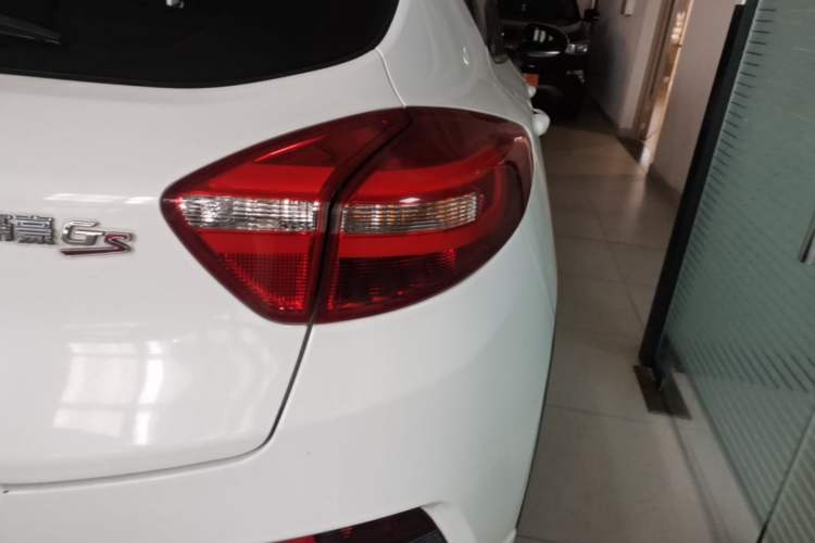 Used Geely Auto Emgrand GS 2016 Elegant Edition 1.3T Automatic LingShang Model Right Rear Taillight