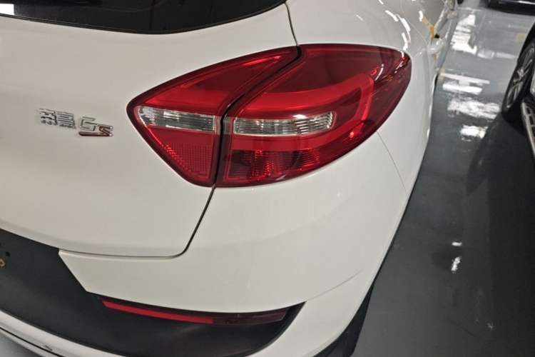 Used Geely Auto Emgrand GS 2016 Sports Edition 1.8L Manual LingShang Model Right Rear Taillight