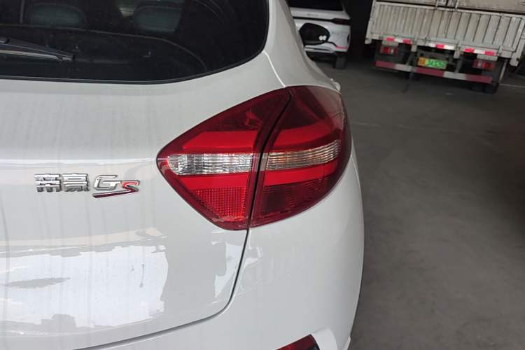 Used Geely Auto Emgrand GS 2016 Elegant Edition 1.3T Automatic LingShang Model Right Rear Taillight