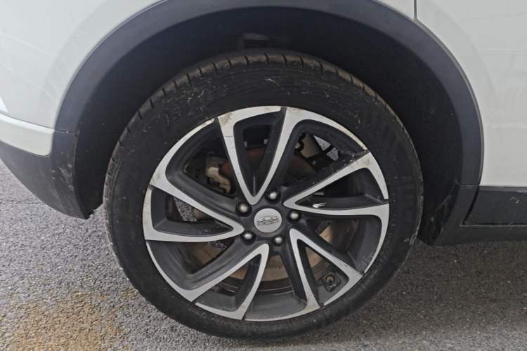 Used Geely Auto Emgrand GS 2016 Elegant Edition 1.3T Automatic ZhenShang Model Right Rear Wheel Hub