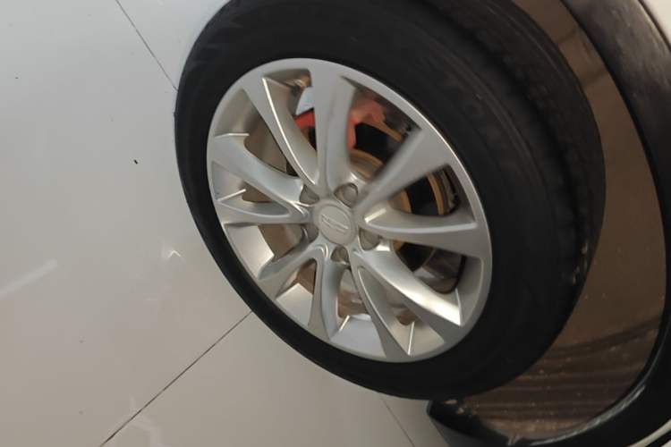 Used Geely Auto Emgrand GS 2016 Sport Edition 1.8L Automatic LingShang Model Right Rear Wheel Hub