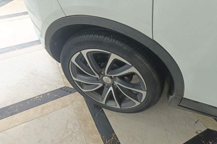 Used Geely Auto Emgrand GS 2016 Elegant Edition 1.3T Automatic ZhenShang Model Right Rear Wheel Hub