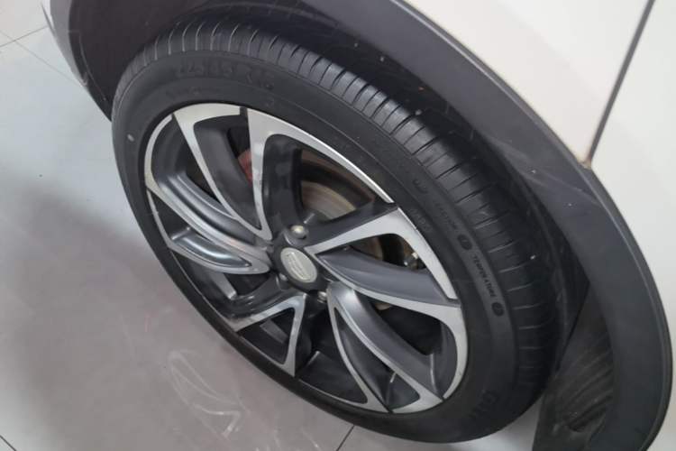 Used Geely Auto Emgrand GS 2016 Sport Edition 1.3T Automatic ZhenShang Model Right Rear Wheel Hub