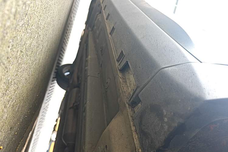 Used Geely Auto Emgrand GS 2016 Sport Edition 1.8L Automatic LingShang Model Right Side Sill
