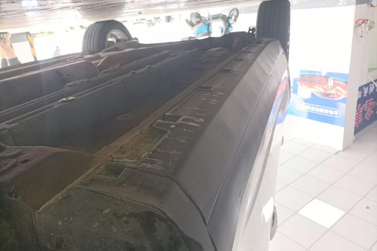 Used Geely Auto Emgrand GS 2016 Elegant Edition 1.3T Automatic LingShang Model Right Side Sill