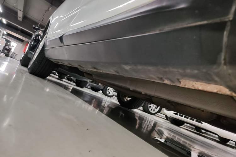 Used Geely Auto Emgrand GS 2016 Sport Edition 1.3T Automatic LingShang Model Right Side Sill