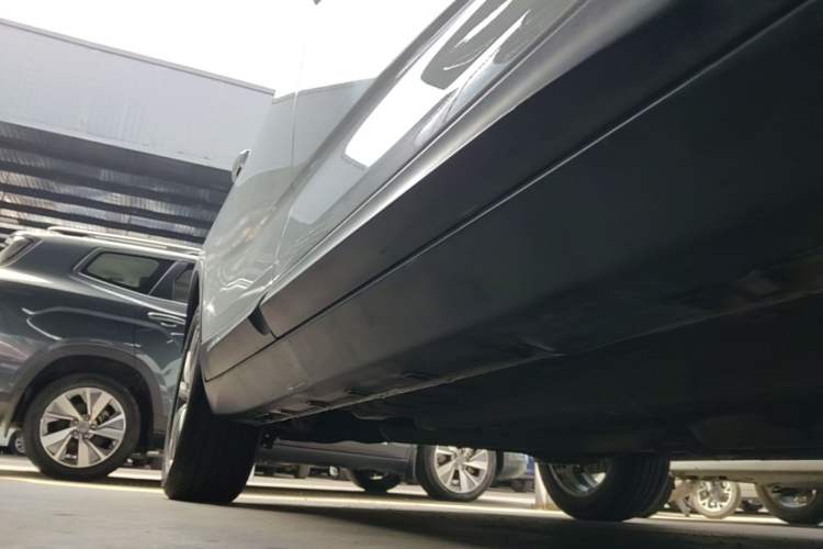 Used Geely Auto Emgrand GS 2016 Sport Edition 1.3T Automatic LingShang Model Right Side Sill