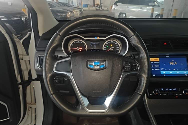 Used Geely Auto Emgrand GS 2016 Elegant Edition 1.8L Manual LingShang Model Steering Wheel