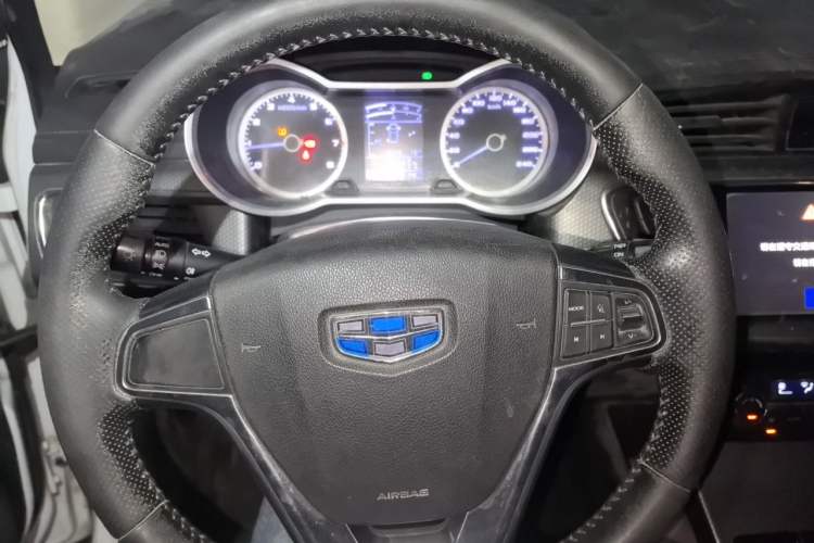 Used Geely Auto Emgrand GS 2016 Sports Edition 1.8L Manual LingShang Model Steering Wheel